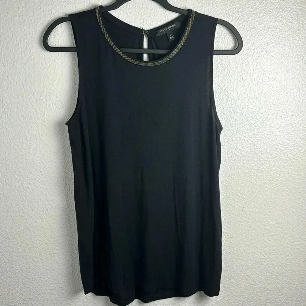 ☀️Banana Republic Embellished Thin Tank Top